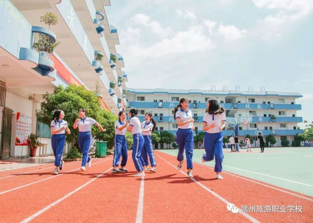 https://mmbiz.qpic.cn/mmbiz_jpg/Uq2KYcOYgicJ50Iib5RMOgw8JuksAmAtk4QJibbHtJKe8gtR79eOYeMAQVu4fjPFHjx57obzRhuFcxpKh2dUnkYMg/640?wx_fmt=jpeg